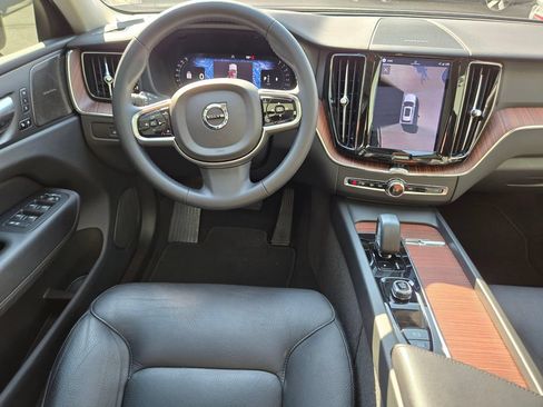 Certified 2023 Volvo XC60 B5 Plus w/ Climate Package AWD/4WD image 20
