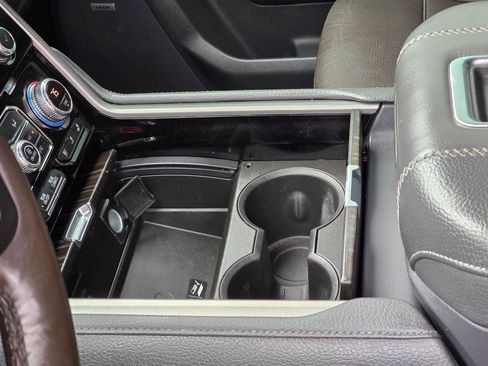 Used 2021 GMC Yukon XL Denali image 23