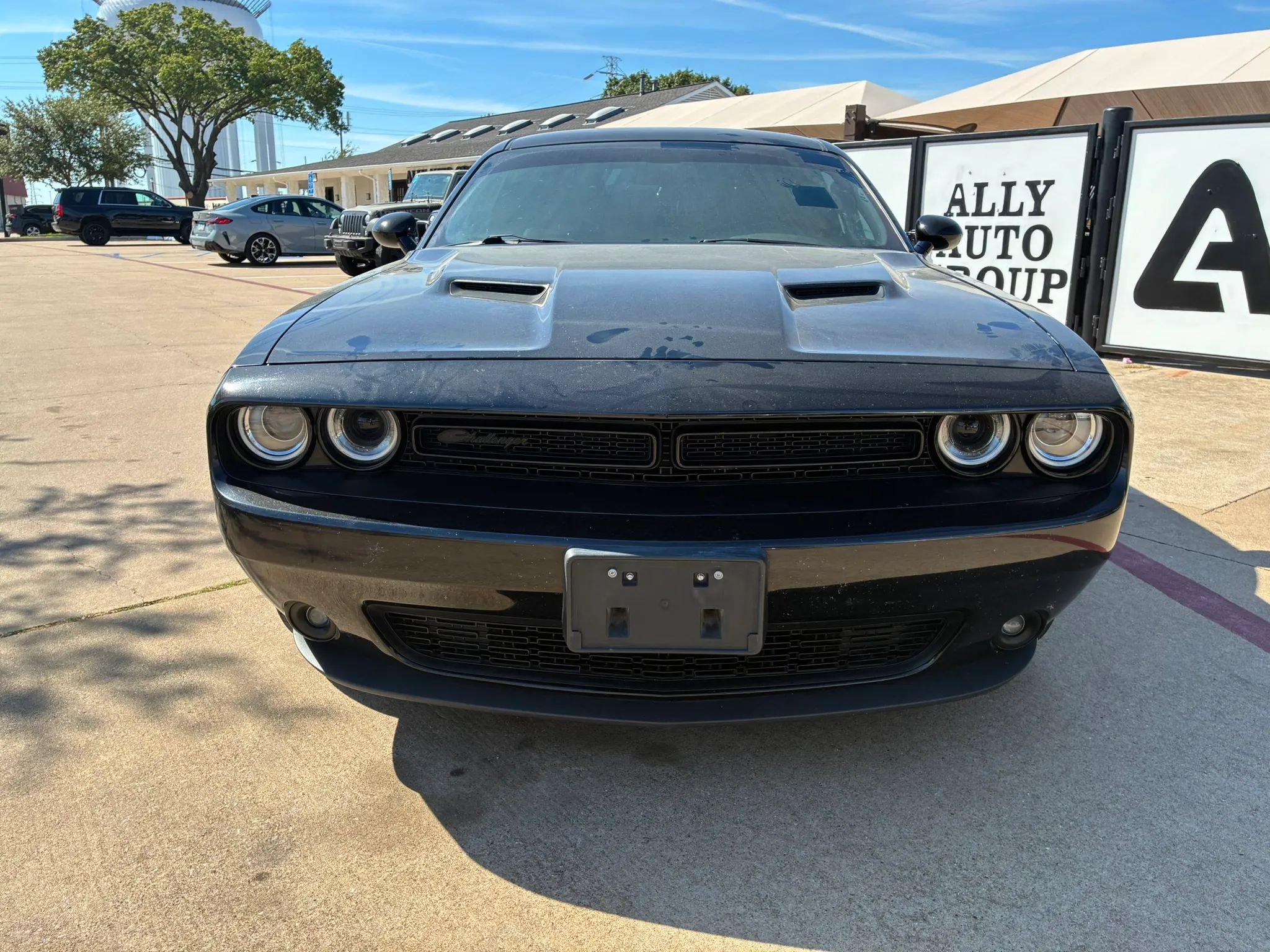 Used 2019 Dodge Challenger SXT w/ Blacktop Package AWD/4WD image 2