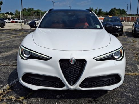 Used 2023 Alfa Romeo Stelvio Veloce AWD/4WD image 8