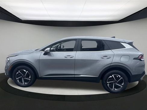 Used 2023 Kia Sportage LX image 11