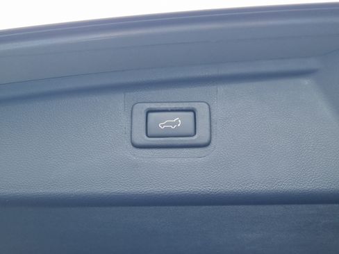 Used 2017 Subaru Outback 2.5i Touring w/ Popular Package #5A AWD/4WD image 11