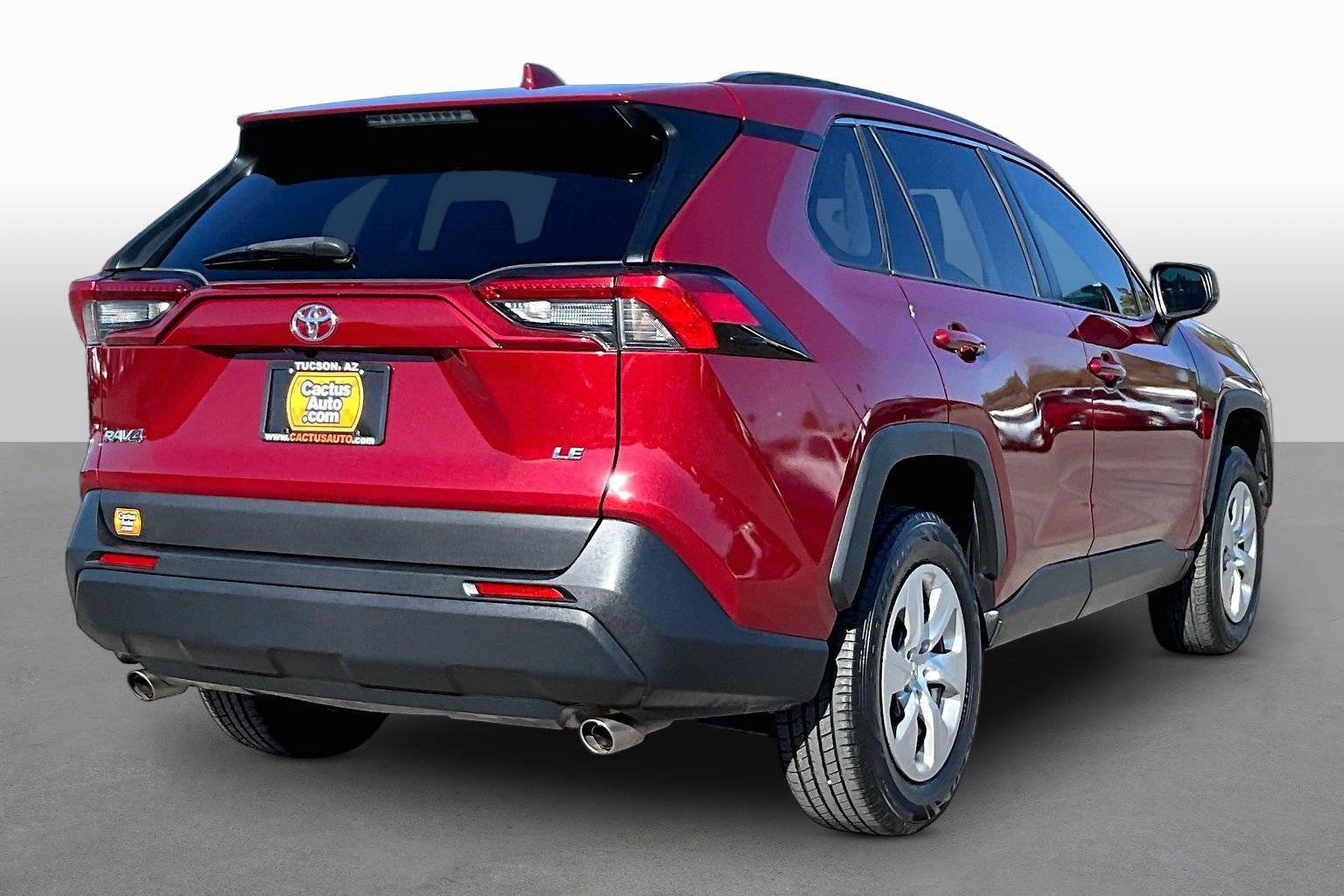 Used 2019 Toyota RAV4 LE w/ Carpet Mat Package FWD image 2