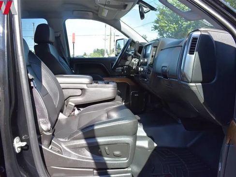 Used 2016 Chevrolet Silverado 1500 LTZ w/ LTZ Plus Package AWD/4WD image 22