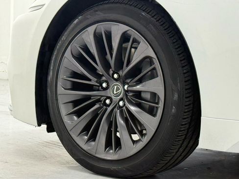 Used 2018 Lexus LS 500 w/ Accessory Package (Z2) image 50