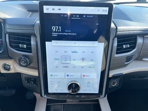 Used 2023 Ford Expedition Max Limited image 33