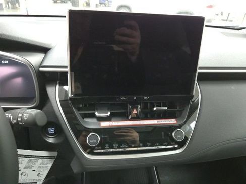 New 2026 Toyota Corolla Cross XLE image 24