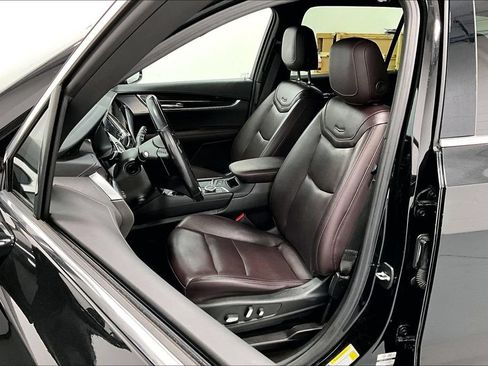 Used 2023 Cadillac XT6 Premium Luxury w/ Technology Package FWD image 31