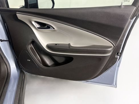 Used 2013 Chevrolet Volt w/ Enhanced Safety Package 2 image 31