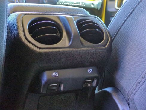 Used 2020 Jeep Wrangler Unlimited Sport AWD/4WD image 25