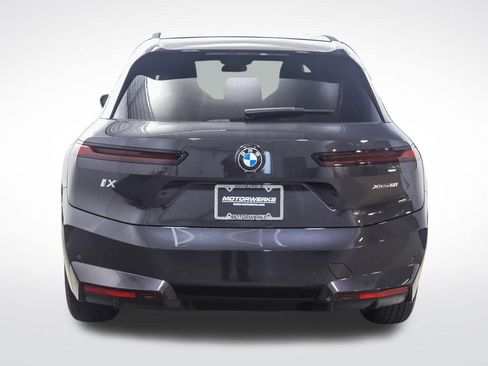 Used 2026 BMW iX xDrive60 w/ Premium Package AWD/4WD image 4
