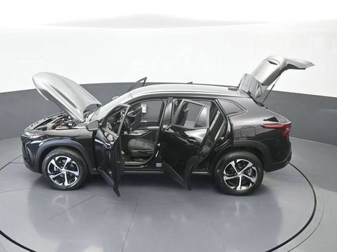 Used 2025 Chevrolet Trax RS w/ Driver Confidence Package FWD image 60
