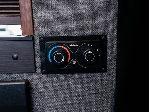 Used 2022 Mercedes-Benz Sprinter 2500 image 28