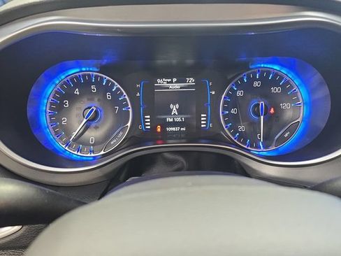 Used 2018 Chrysler Pacifica Touring Plus w/ S Appearance Package FWD image 21