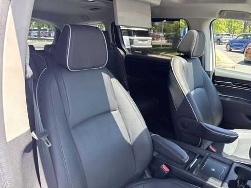 Certified 2025 Honda Odyssey Elite image 33