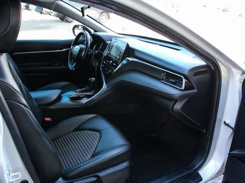 Used 2023 Toyota Camry SE image 27