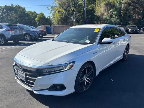 Used 2022 Honda Accord Touring image 9