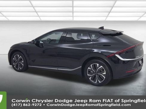 Used 2024 Kia EV6 Light image 10