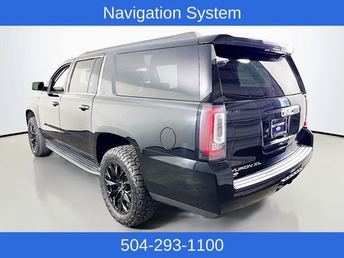 Used 2018 GMC Yukon XL SLT w/ Open Road Package image 7
