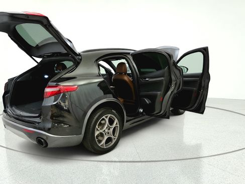 Used 2022 Alfa Romeo Stelvio Ti w/ Active Assist Plus Package AWD/4WD image 14