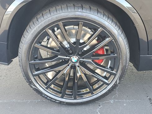 New 2026 BMW X5 M60i w/ Climate Comfort Package image 7