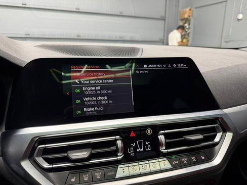 Used 2022 BMW 330i xDrive Sedan w/ Driving Assistance Package AWD/4WD image 23