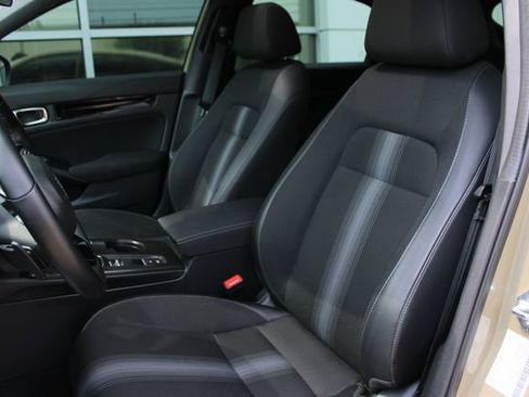 Used 2025 Honda Civic Sport image 19