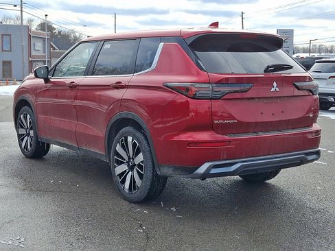 New 2026 Mitsubishi Outlander SE AWD/4WD image 3