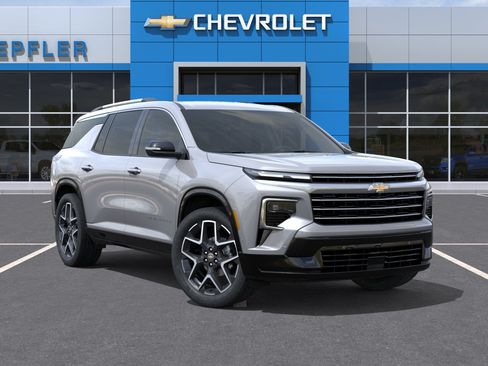 New 2026 Chevrolet Traverse High Country w/ LPO, Floor Liner Package AWD/4WD image 7