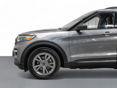 Used 2021 Ford Explorer XLT w/ Equipment Group 202A image 10