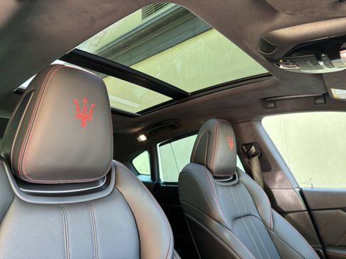 Used 2024 Maserati Levante Modena Ultima AWD/4WD image 17