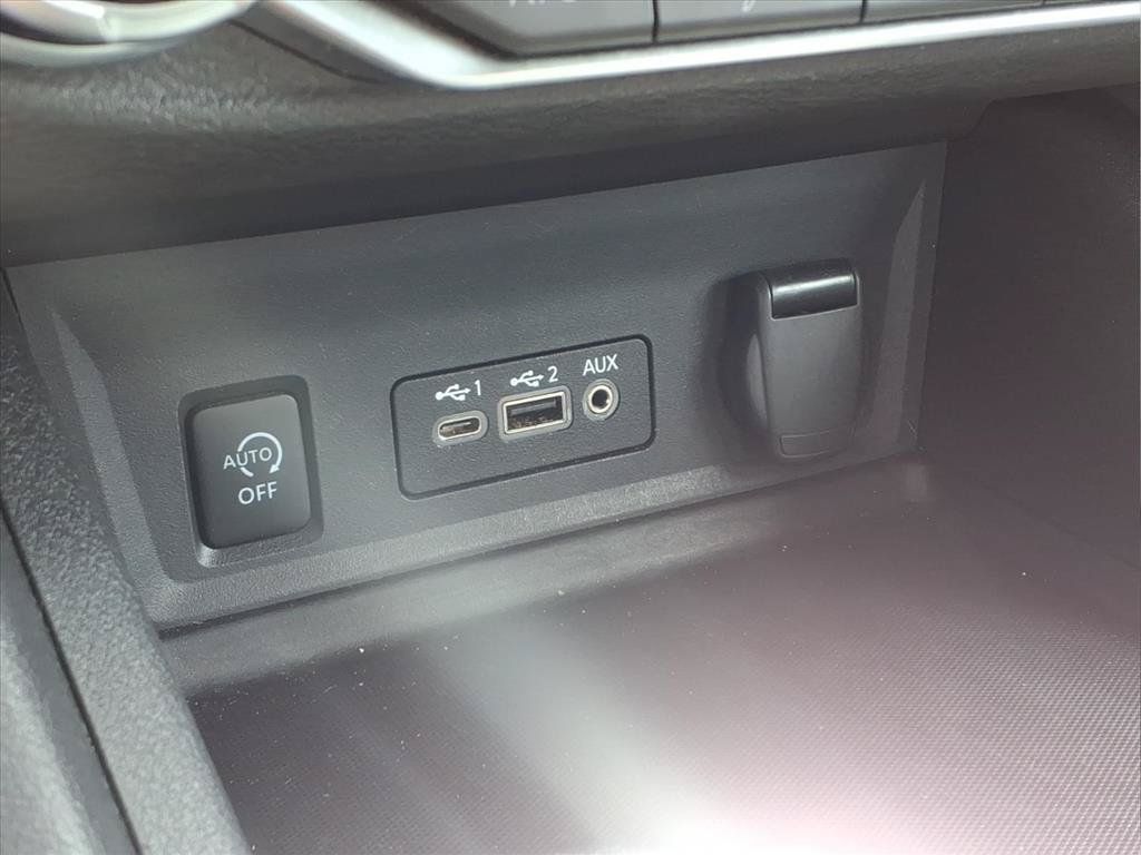 Used 2025 Nissan Sentra SV FWD image 7