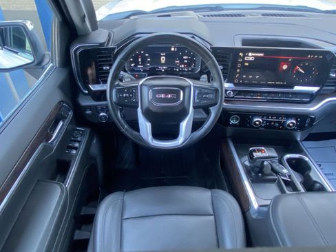 Used 2023 GMC Sierra 1500 SLT w/ SLT Premium Package AWD/4WD image 11