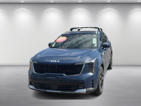 Certified 2025 Kia Sorento SX FWD image 1