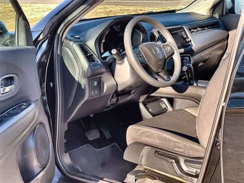 Certified 2019 Honda HR-V LX image 3