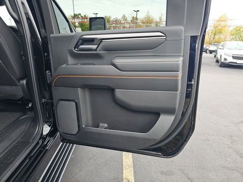 Used 2025 GMC Sierra 2500 AT4 w/ AT4 Premium Plus Package image 12