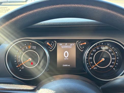 Used 2022 Jeep Gladiator Sport image 13