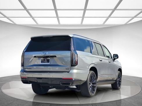New 2026 Cadillac Escalade ESV Platinum Sport w/ LPO, ONYX Package AWD/4WD image 4