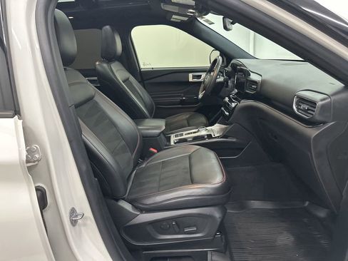 Used 2022 Ford Explorer ST-Line RWD image 29