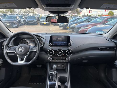 Used 2025 Nissan Sentra SV FWD image 24