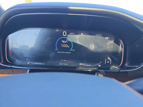 Used 2022 Jeep Grand Wagoneer Series III w/ Rear Seat Video Group 1 image 18