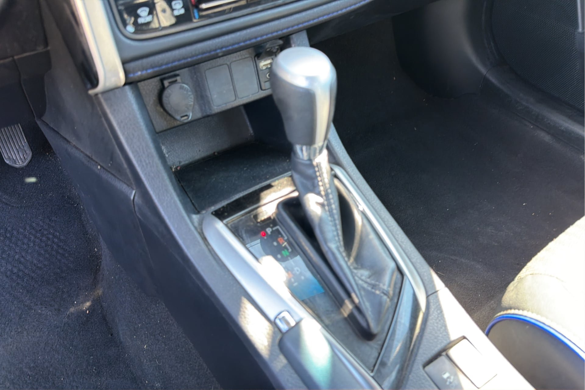 Used 2019 Toyota Corolla SE w/ Protection Package FWD image 23