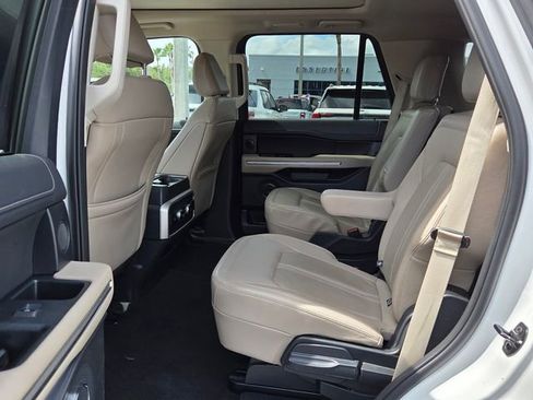 Certified 2024 Ford Expedition Limited image 10