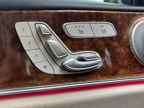 Used 2018 Mercedes-Benz E 300 image 40