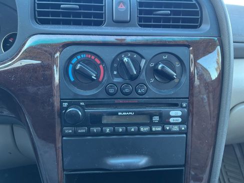 Used 2003 Subaru Outback 2.5 image 17