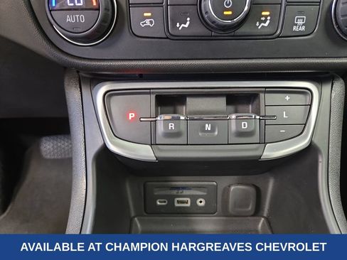 Used 2024 GMC Terrain SLT AWD/4WD image 21