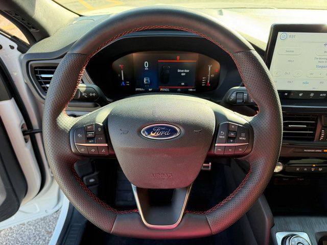 Used 2023 Ford Escape ST-Line w/ Tech Pack #1 AWD/4WD image 24