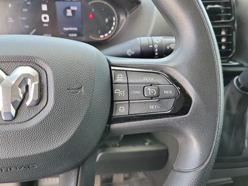 Used 2025 RAM ProMaster 2500 w/ U-Haul Equipment Group FWD image 18