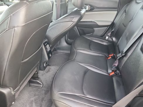 Used 2025 Jeep Compass Limited AWD/4WD image 10