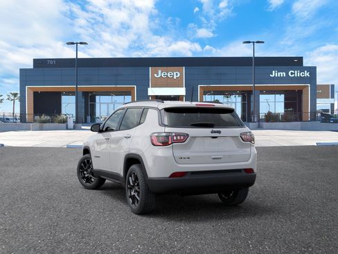 New 2026 Jeep Compass Latitude image 3